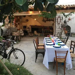 Lughia Frühstückspension